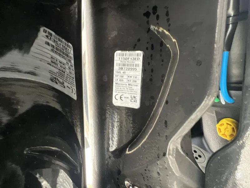 Slide: The Image of Harris Cruiser 210 2026 - 13