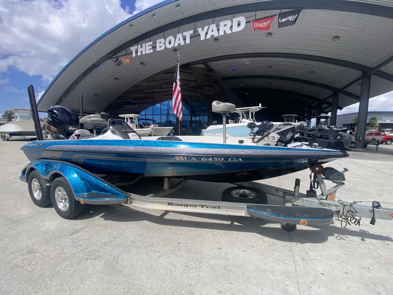 Slide: The Image of 2013 Ranger Z518i Intercoastal boat at The Boat Yard. - 14