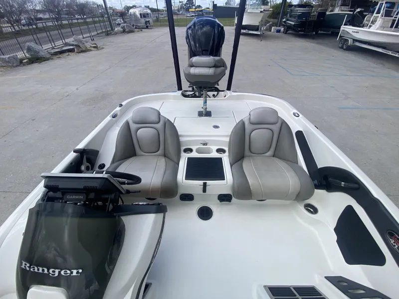 Slide: The Image of Interior view of a 2013 Ranger Z518i Intercoastal boat with seating. - 9