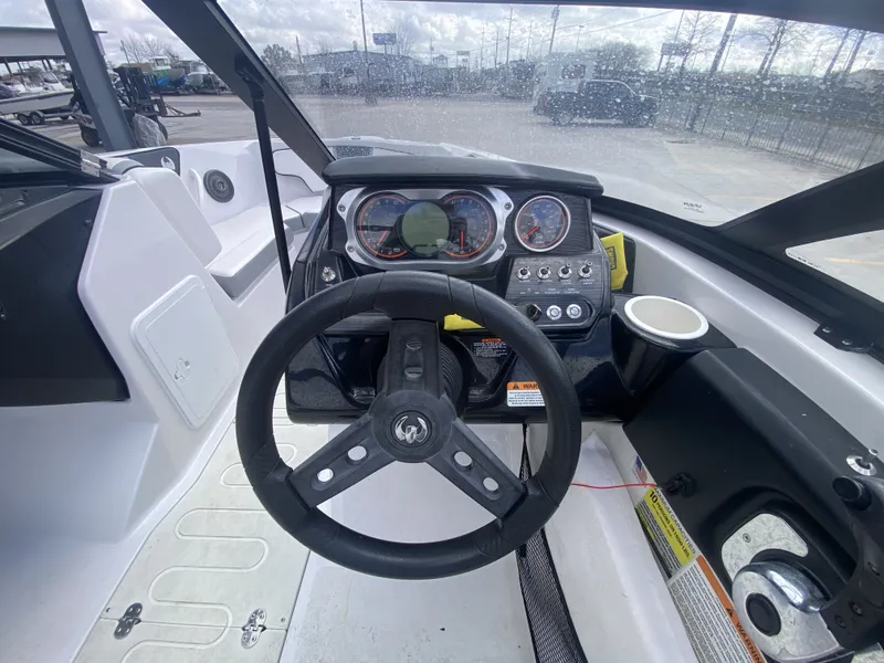 Slide: The Image of Scarab 215 G 2018 - 10