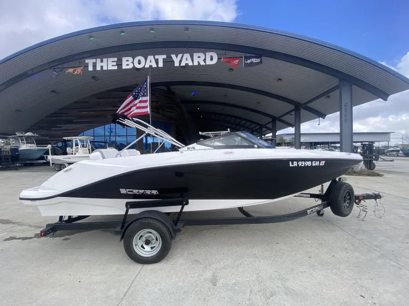 Slide: The Image of Scarab 215 G 2018 - 14