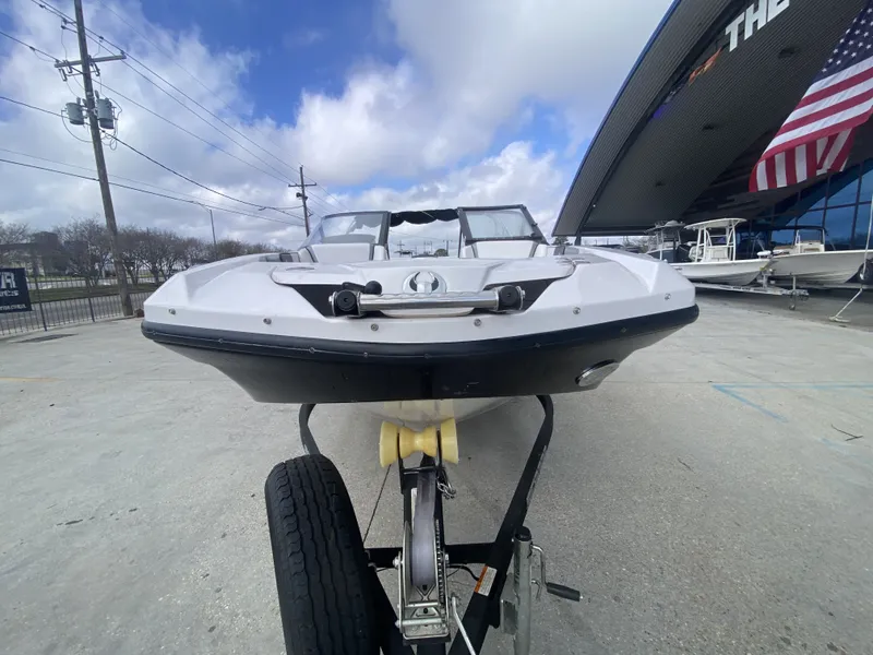 Slide: The Image of Scarab 215 G 2018 - 18