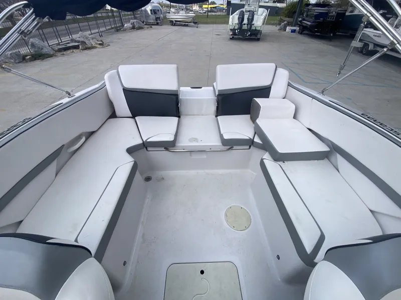 Slide: The Image of Scarab 215 G 2018 - 20