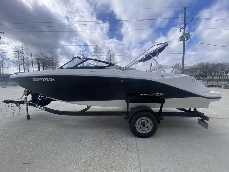 Slide: The Image of Scarab 215 G 2018 - 4