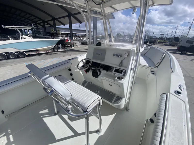 Slide: The Image of Sailfish 2360 CC 2006 - 16