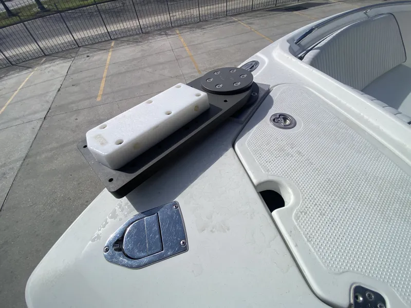 Slide: The Image of Sailfish 2360 CC 2006 - 20