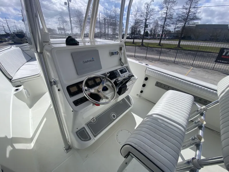 Slide: The Image of Sailfish 2360 CC 2006 - 5