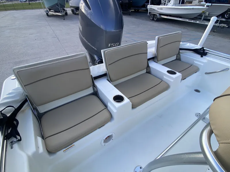 Slide: The Image of NauticStar 215 XTS 2018 - 10