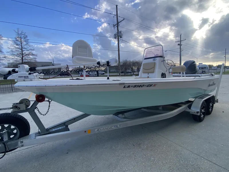 Slide: The Image of NauticStar 215 XTS 2018 - 4