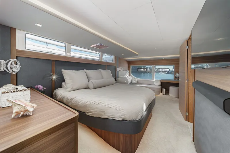 Slide: The Image of Aquila 50 Fly 2026 - 54