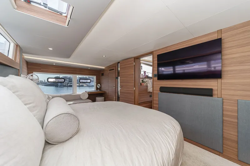 Slide: The Image of Aquila 50 Fly 2026 - 55