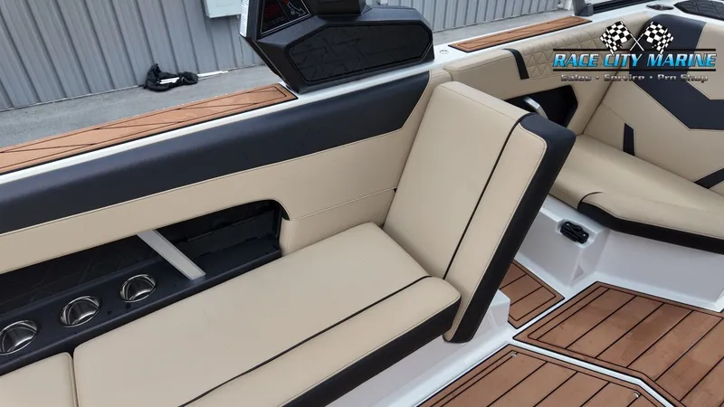 Slide: The Image of Nautique GS24 2025 - 23