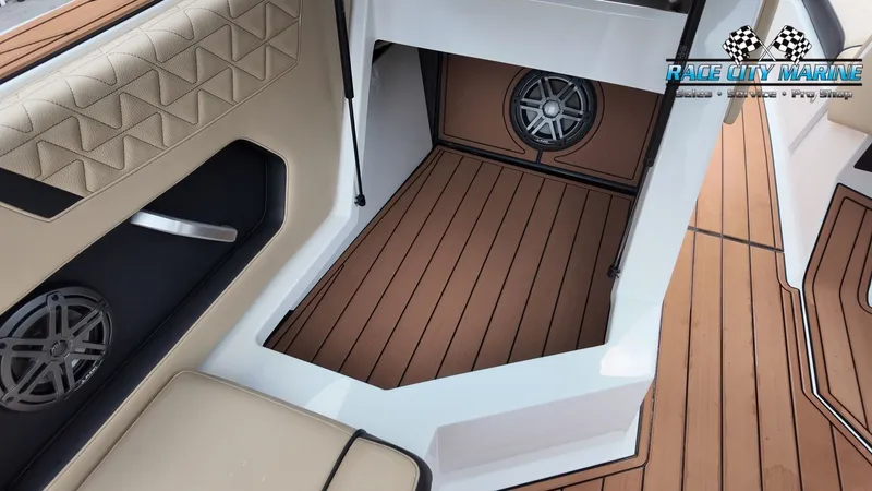 Slide: The Image of Nautique GS24 2025 - 25