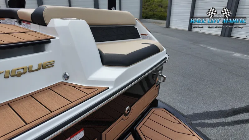 Slide: The Image of Nautique GS24 2025 - 27