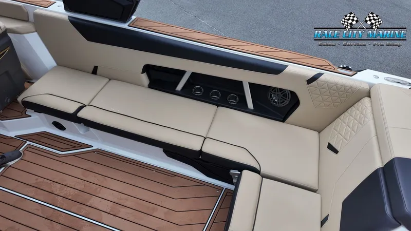 Slide: The Image of Nautique GS24 2025 - 28