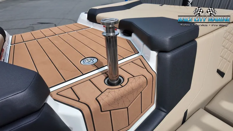 Slide: The Image of Nautique GS24 2025 - 32