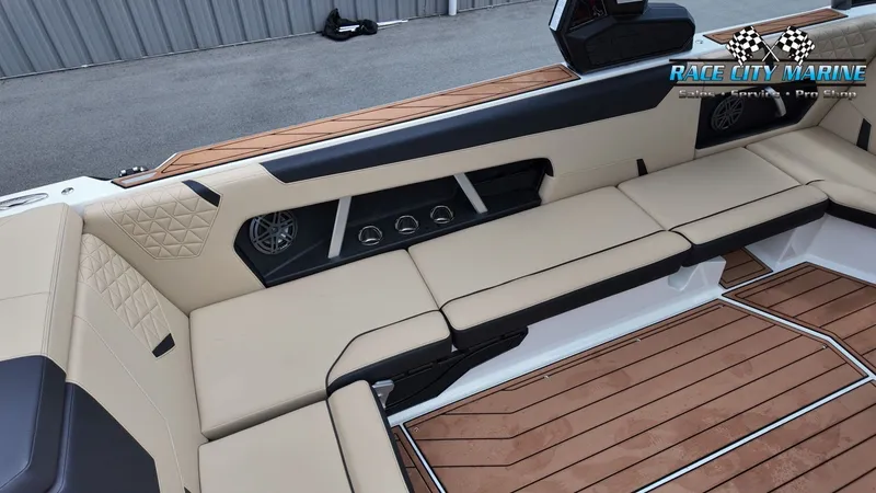 Slide: The Image of Nautique GS24 2025 - 44