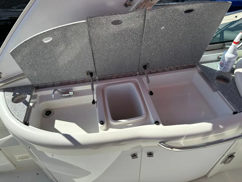 Slide: The Image of Formula 370 Super Sport 2006 - 14