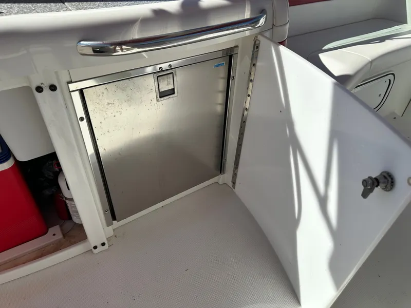 Slide: The Image of Formula 370 Super Sport 2006 - 16