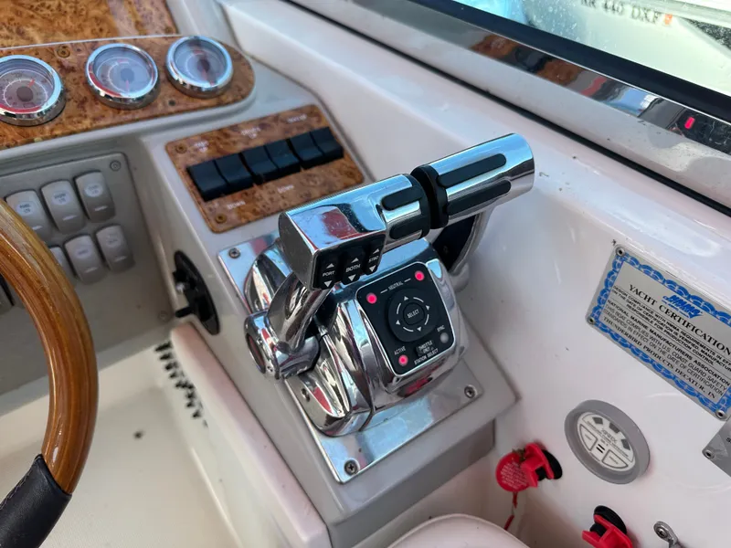 Slide: The Image of Formula 370 Super Sport 2006 - 19