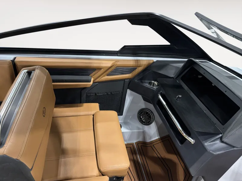 Slide: The Image of Cobalt R4 Surf 2026 - 10