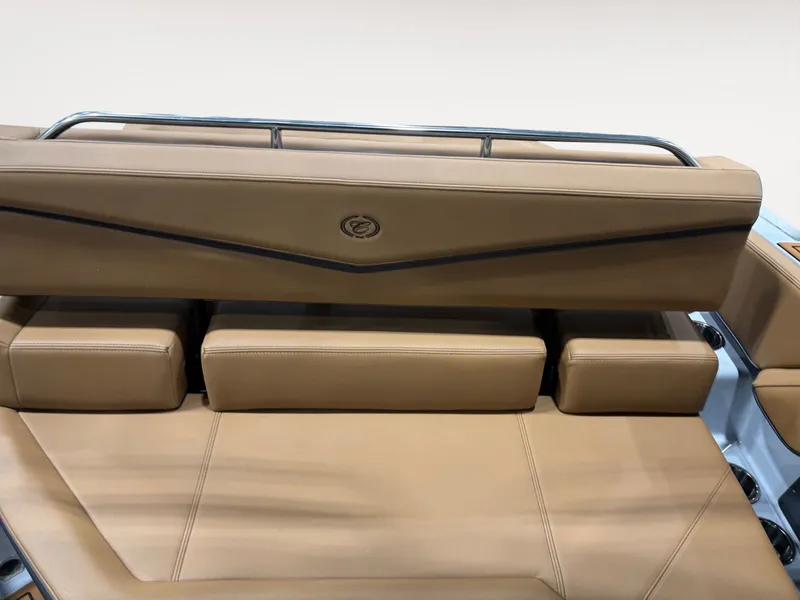 Slide: The Image of Cobalt R4 Surf 2026 - 14