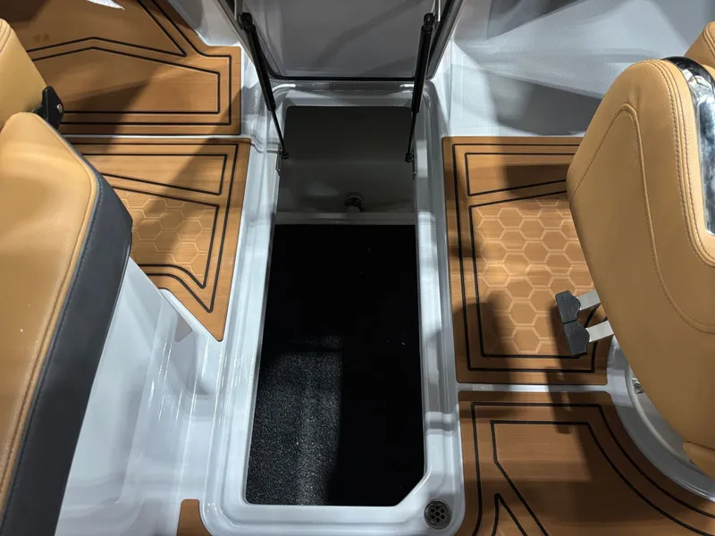 Slide: The Image of Cobalt R4 Surf 2026 - 20