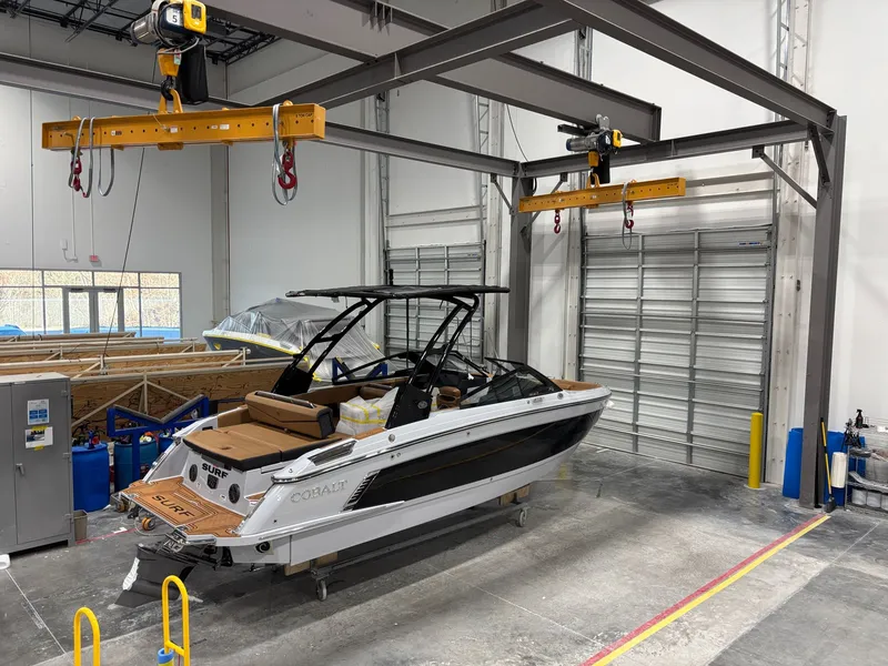 Slide: The Image of Cobalt R4 Surf 2026 - 5