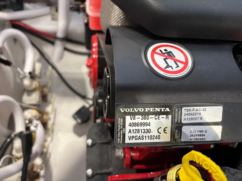 Slide: The Image of Cobalt R6 Surf 2026 - 23