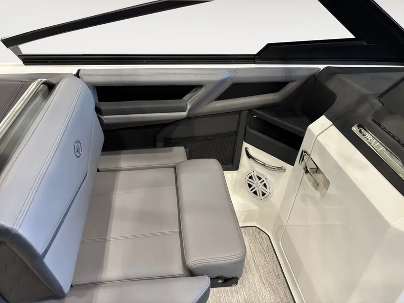 Slide: The Image of Colbalt R6 Surf 2026 - 10