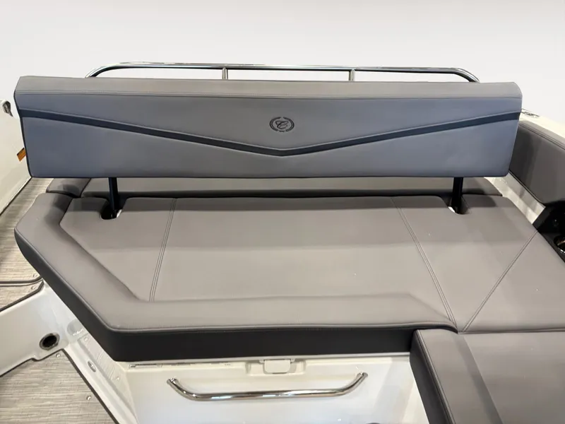 Slide: The Image of Colbalt R6 Surf 2026 - 14