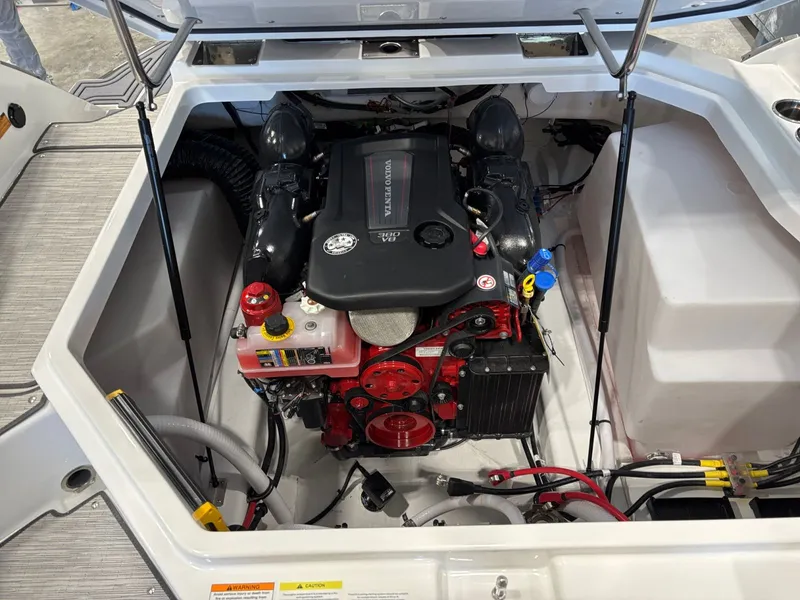 Slide: The Image of Colbalt R6 Surf 2026 - 22