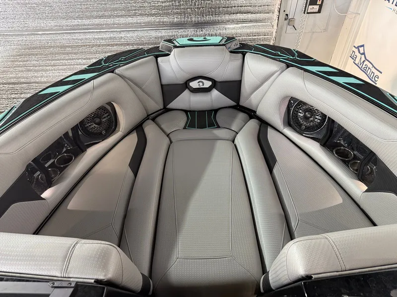 Slide: The Image of Centurion Ri245 2023 - 23