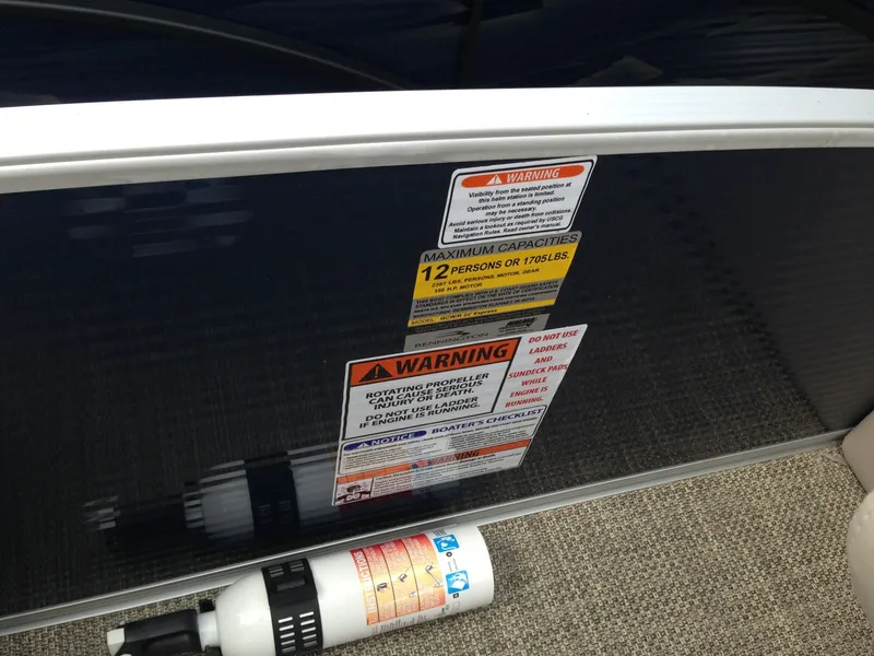 Slide: The Image of Bennington 2250GSR EXP TRI 2015 - 23