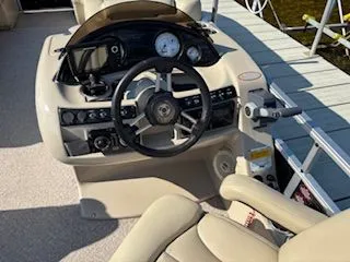 Slide: The Image of Harris 20' Sunliner 2011 - 11