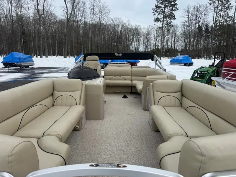 Slide: The Image of Harris 20' Sunliner 2011 - 14