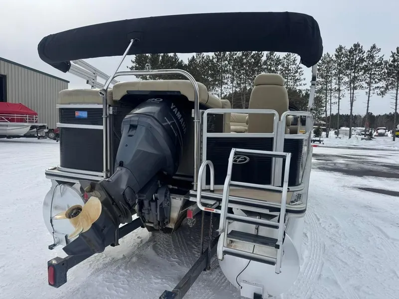 Slide: The Image of Harris 20' Sunliner 2011 - 8