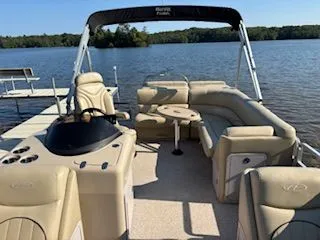 Slide: The Image of Harris 20' Sunliner 2011 - 9