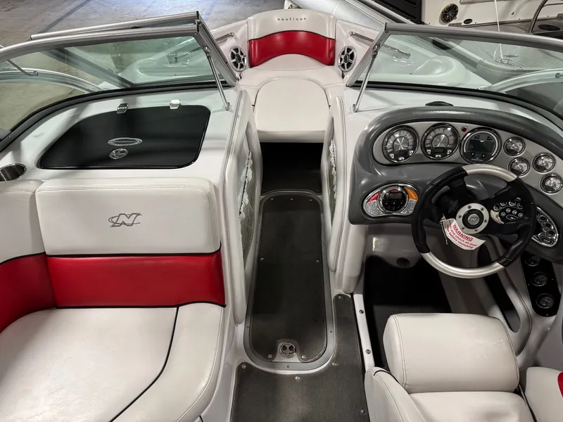 Slide: The Image of Nautique SV-211 Team 2006 - 12