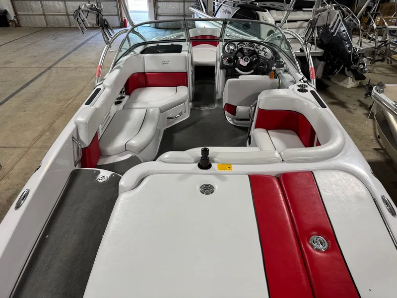 Slide: The Image of Nautique SV-211 Team 2006 - 13