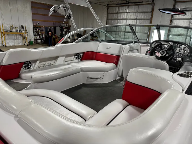 Slide: The Image of Nautique SV-211 Team 2006 - 14