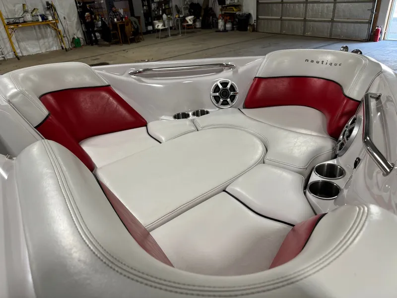 Slide: The Image of Nautique SV-211 Team 2006 - 9