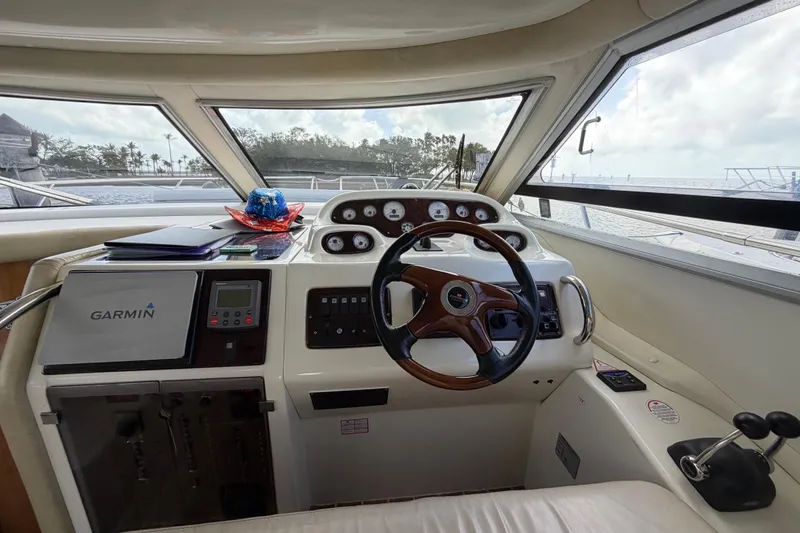 Slide: The Image of Helm of 2007 Cranchi Atlantique 40 yacht with Garmin navigation system. - 15