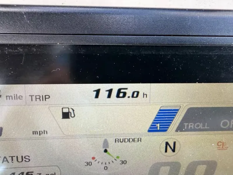 Slide: The Image of Boat display showing 116 hours, Grady-White Freedom 235, 2019. - 10