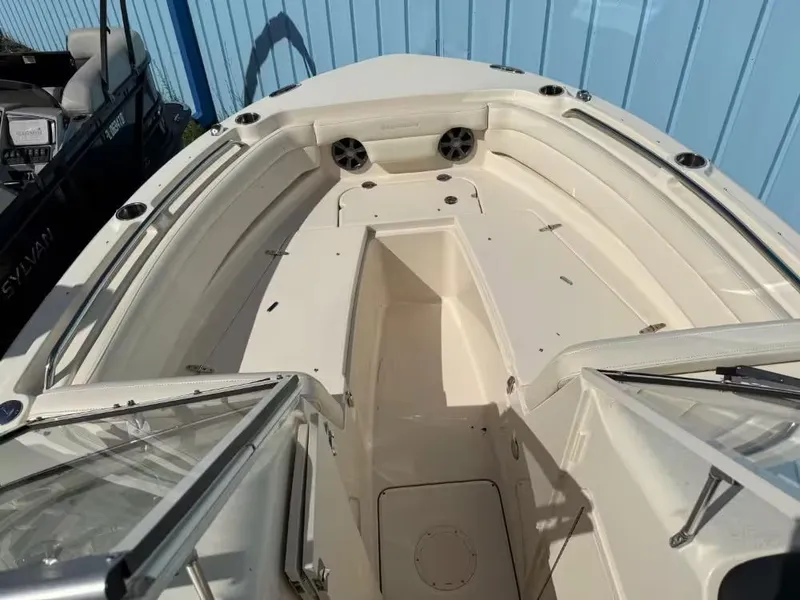 Slide: The Image of Interior view of a 2019 Grady-White Freedom 235 boat. - 11