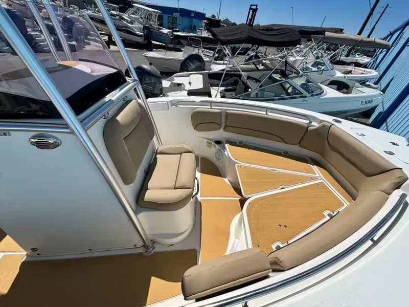 Slide: The Image of NauticStar 2102 Legacy 2018 - 11