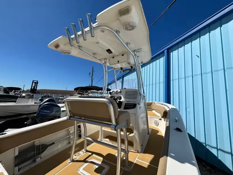 Slide: The Image of NauticStar 2102 Legacy 2018 - 7