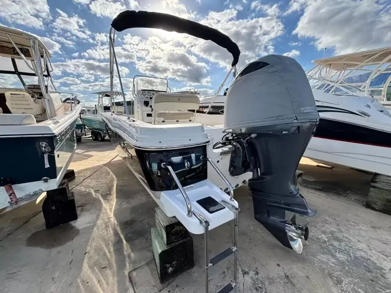 Slide: The Image of NauticStar 231 Angler 2016 - 4