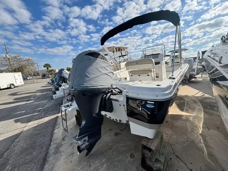 Slide: The Image of NauticStar 231 Angler 2016 - 5