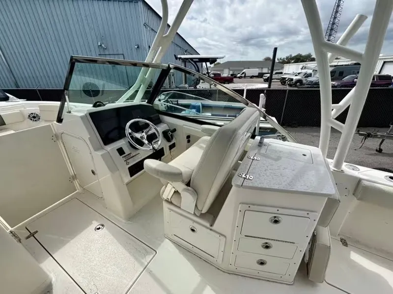 Slide: The Image of Cobia 240DC 2022 - 7